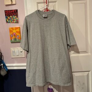 Plain gray T shirt